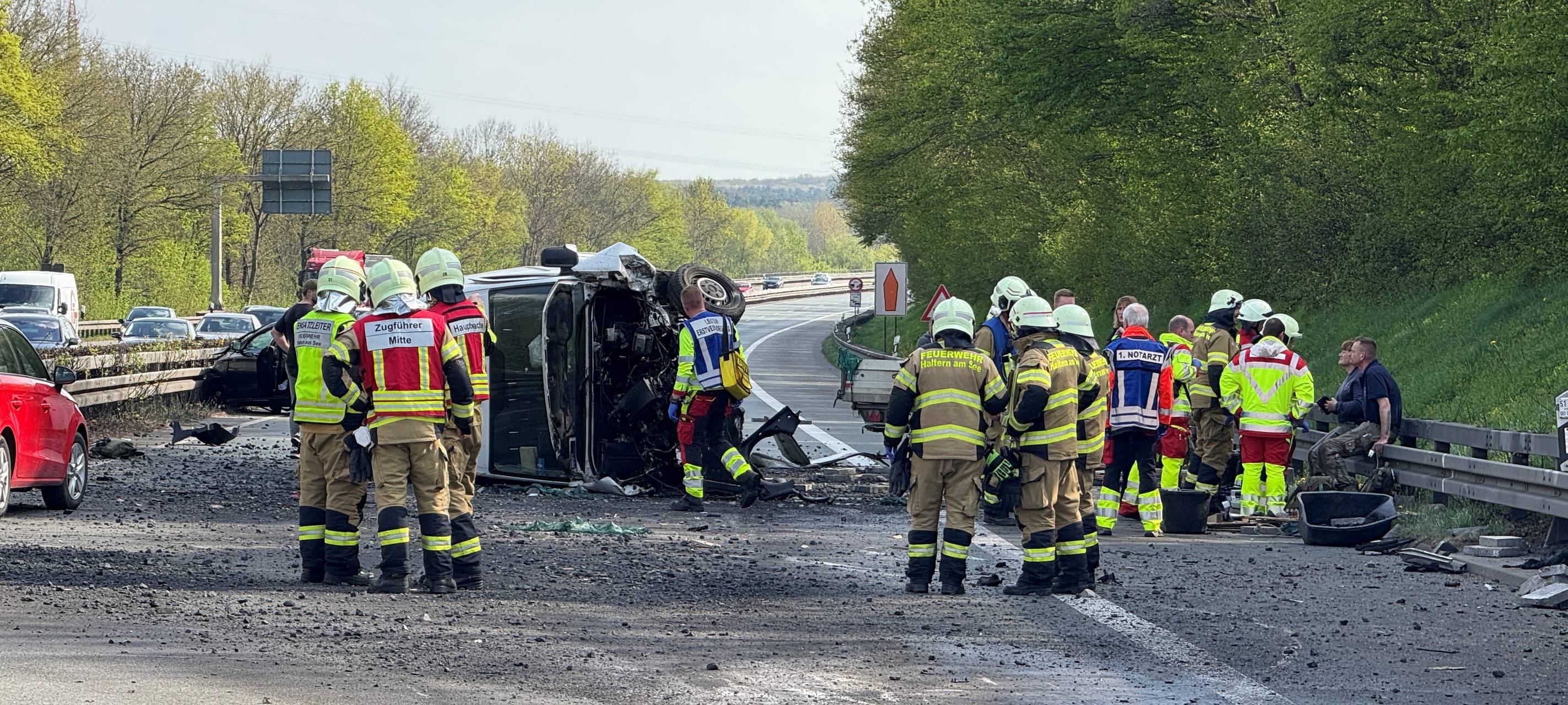 Haltern: Unfall auf der A43 - Kleintransporter überschlägt sich