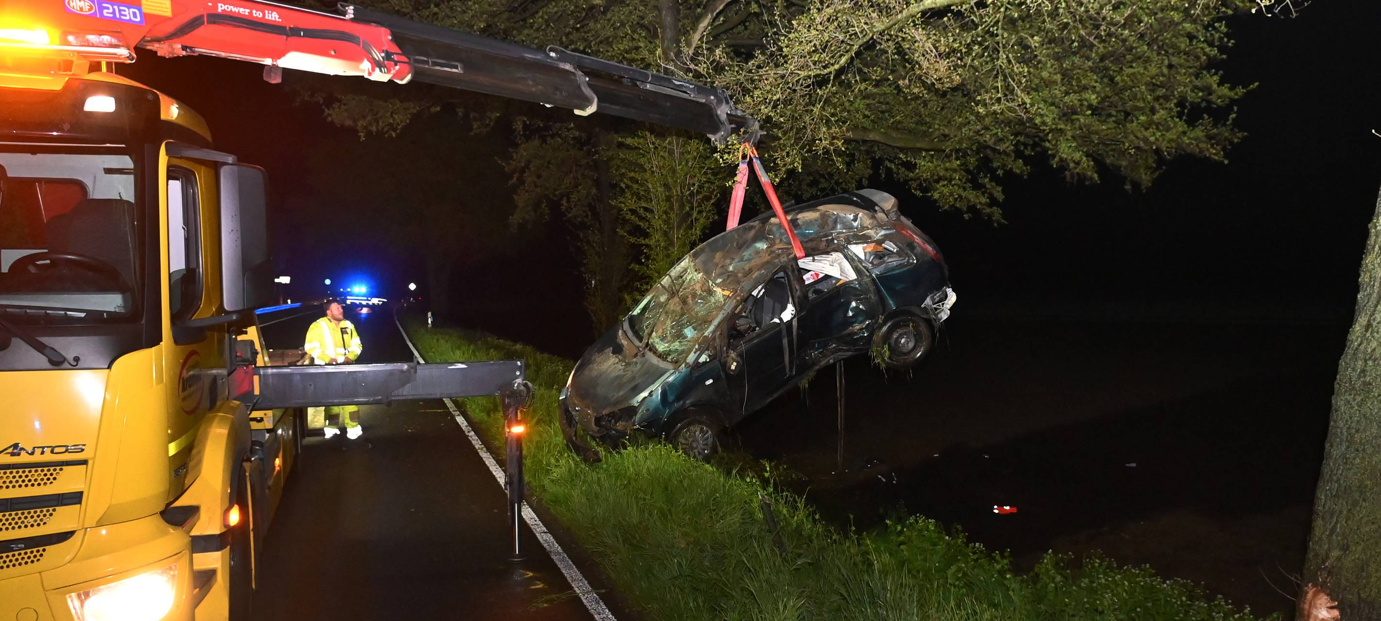 Unfall in Dorsten: Auto überschlägt sich