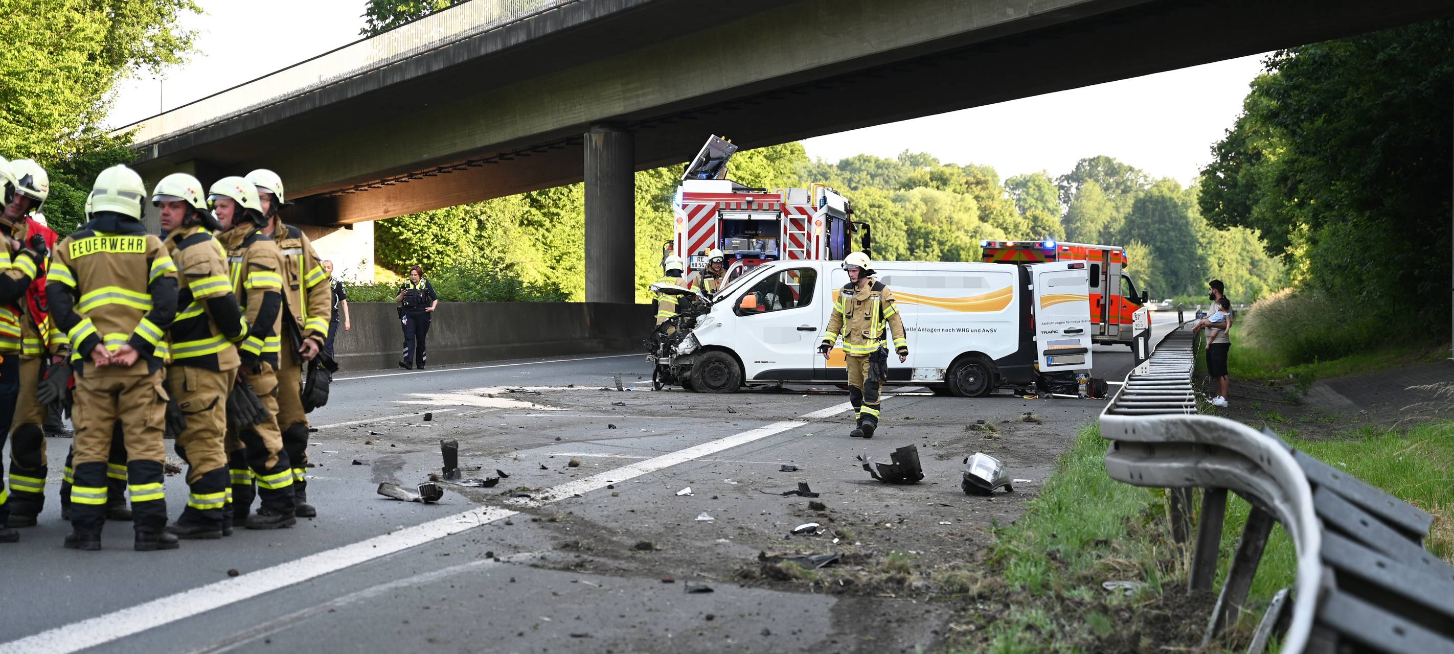 Reifenplatzer auf A43 bei Haltern