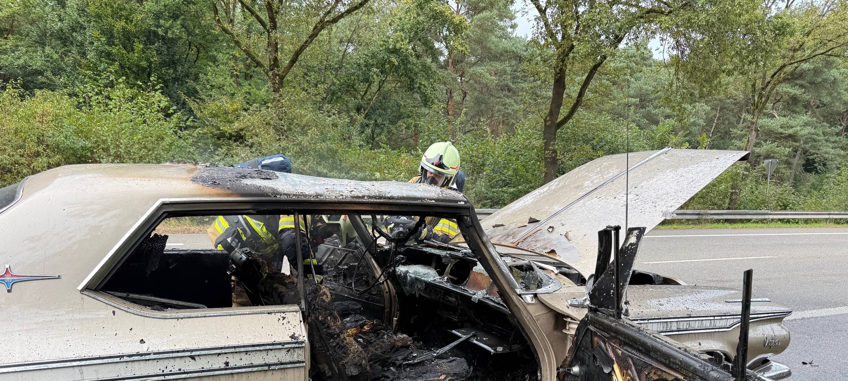 Haltern: Wertvoller Oldtimer geht in Flammen auf