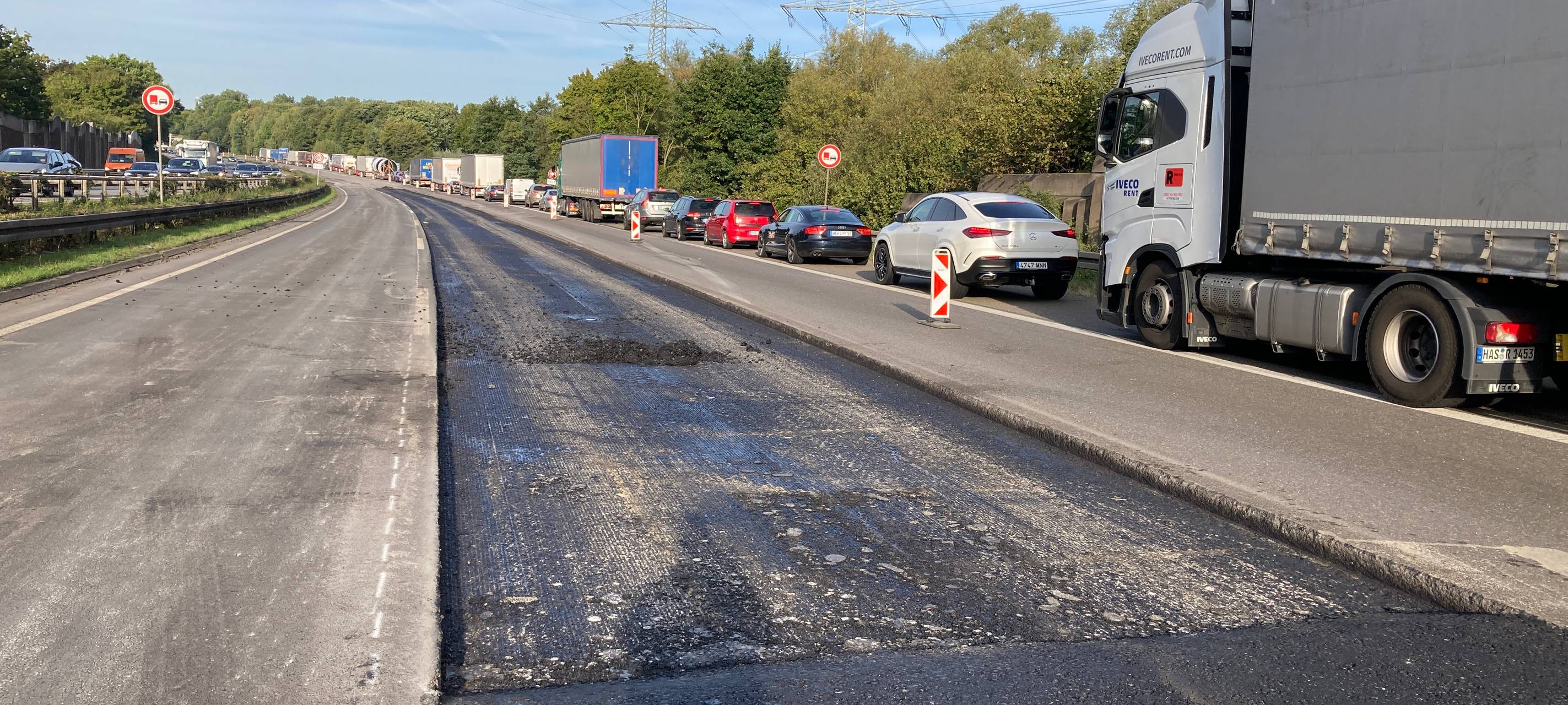Unfertige Baustelle auf A2 sorgt für Verkehrschaos