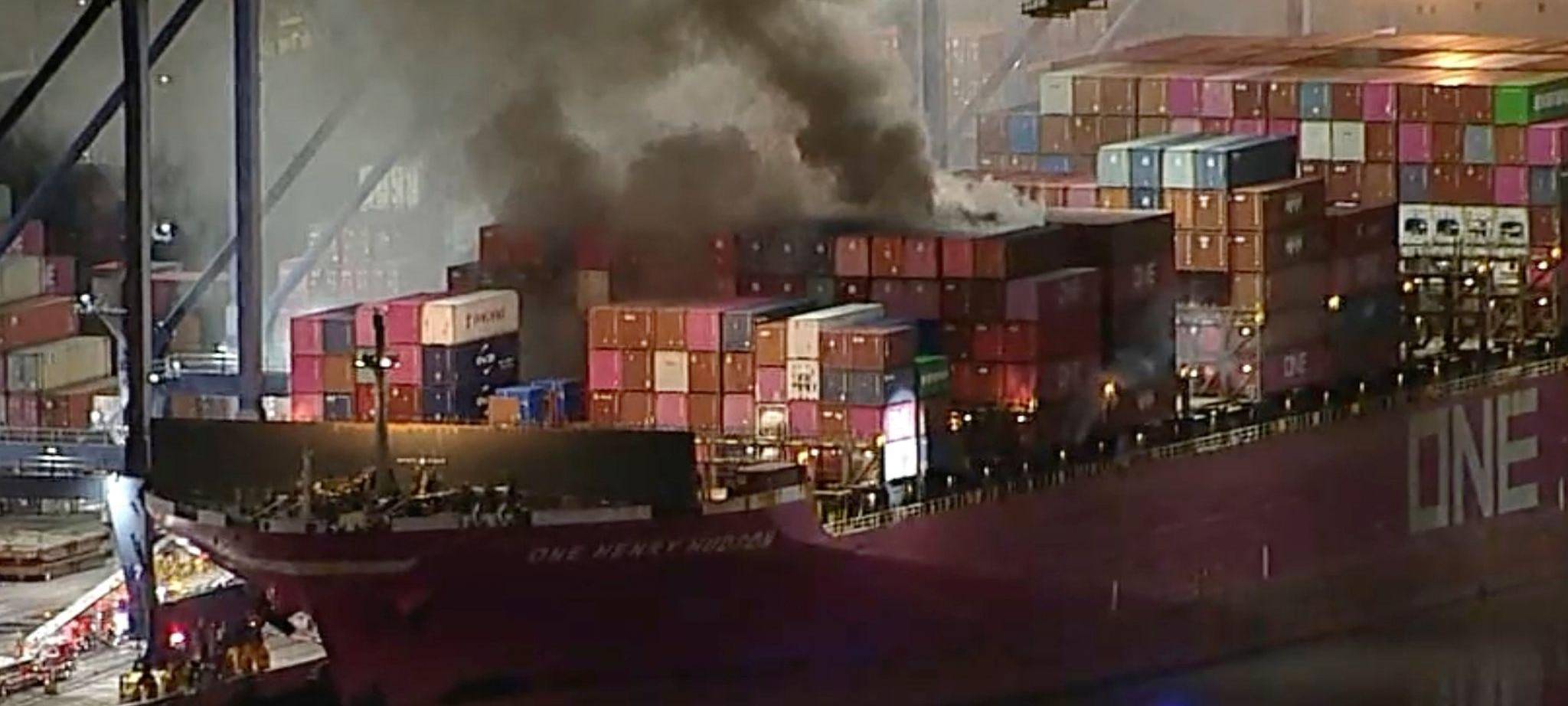 Containerschiffbrand Los Angeles