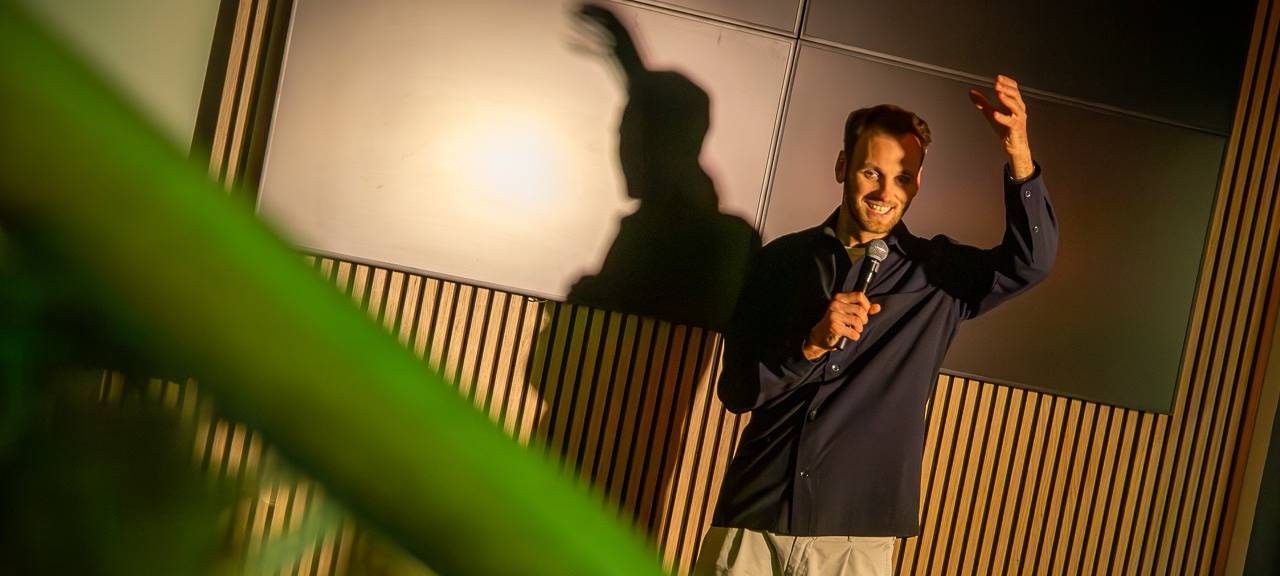 Leon Windscheidt – hautnah: Ein unvergesslicher Abend für Aktion Lichtblicke