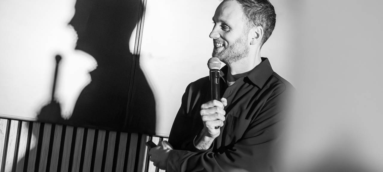 Leon Windscheidt – hautnah: Ein unvergesslicher Abend für Aktion Lichtblicke