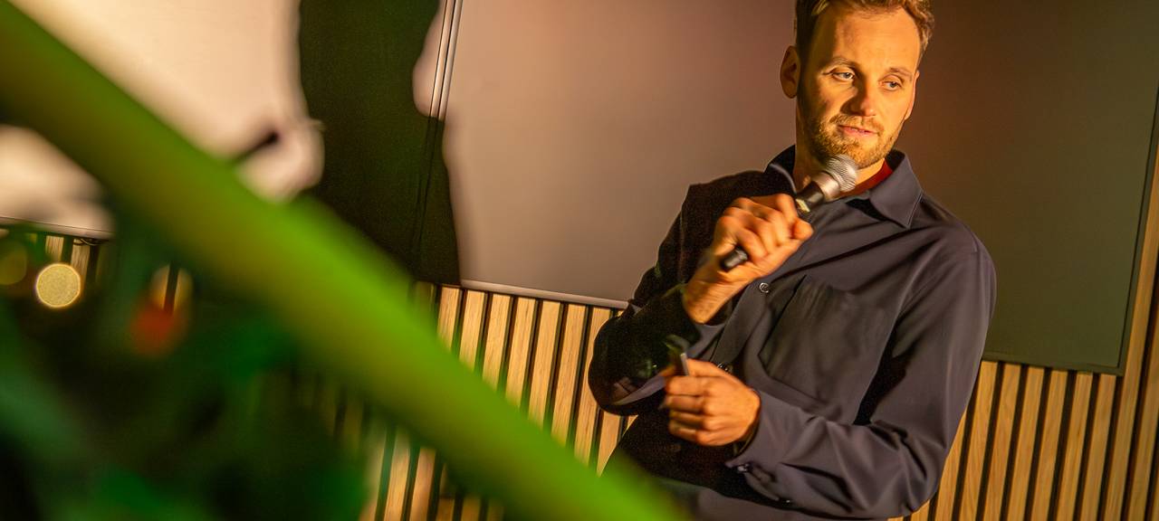 Leon Windscheidt – hautnah: Ein unvergesslicher Abend für Aktion Lichtblicke