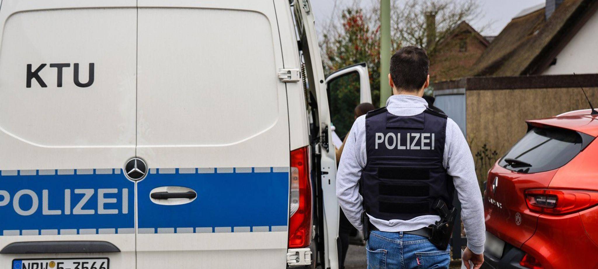 Getötete Frau im Schlafzimmer