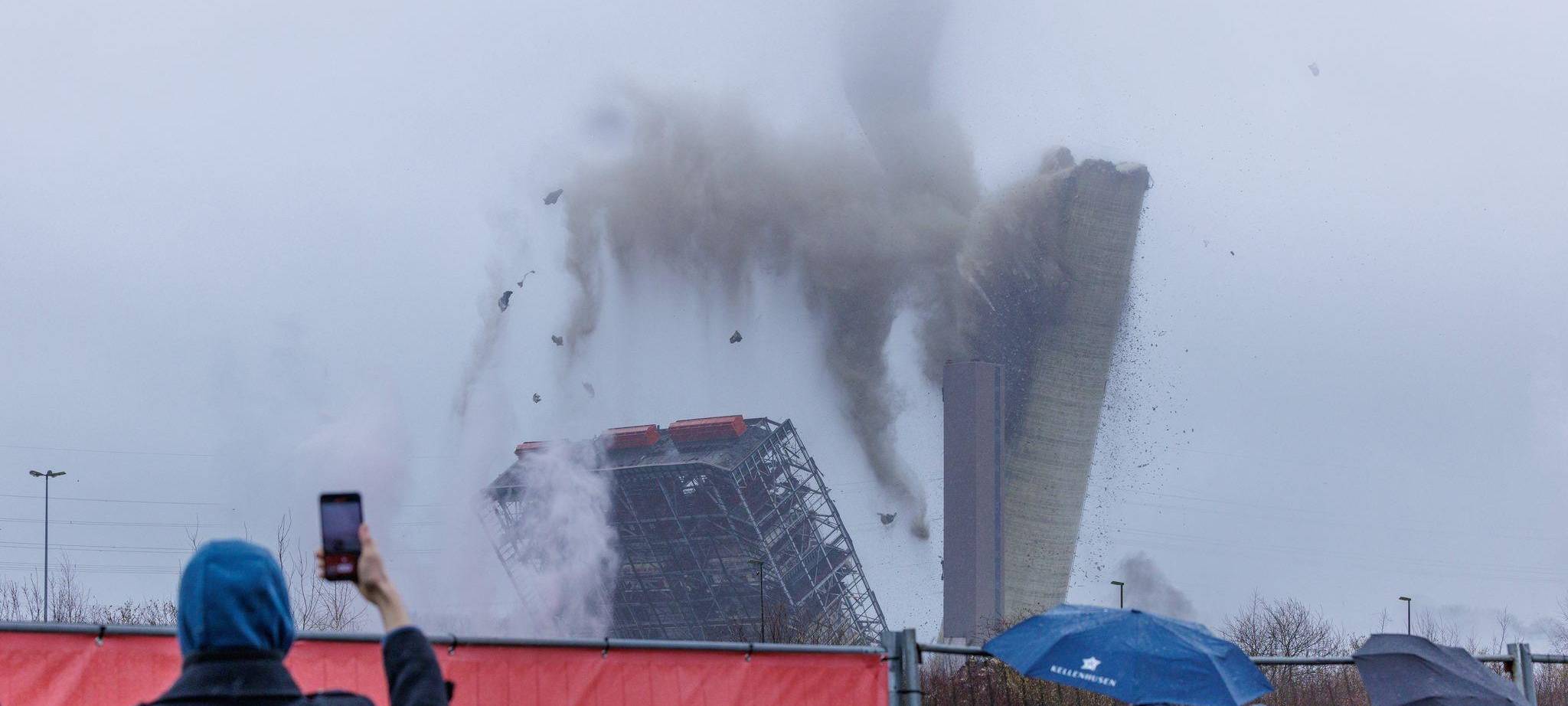 Sprengung Kamin des Steinkohlenkraftwerks Ibbenbüren