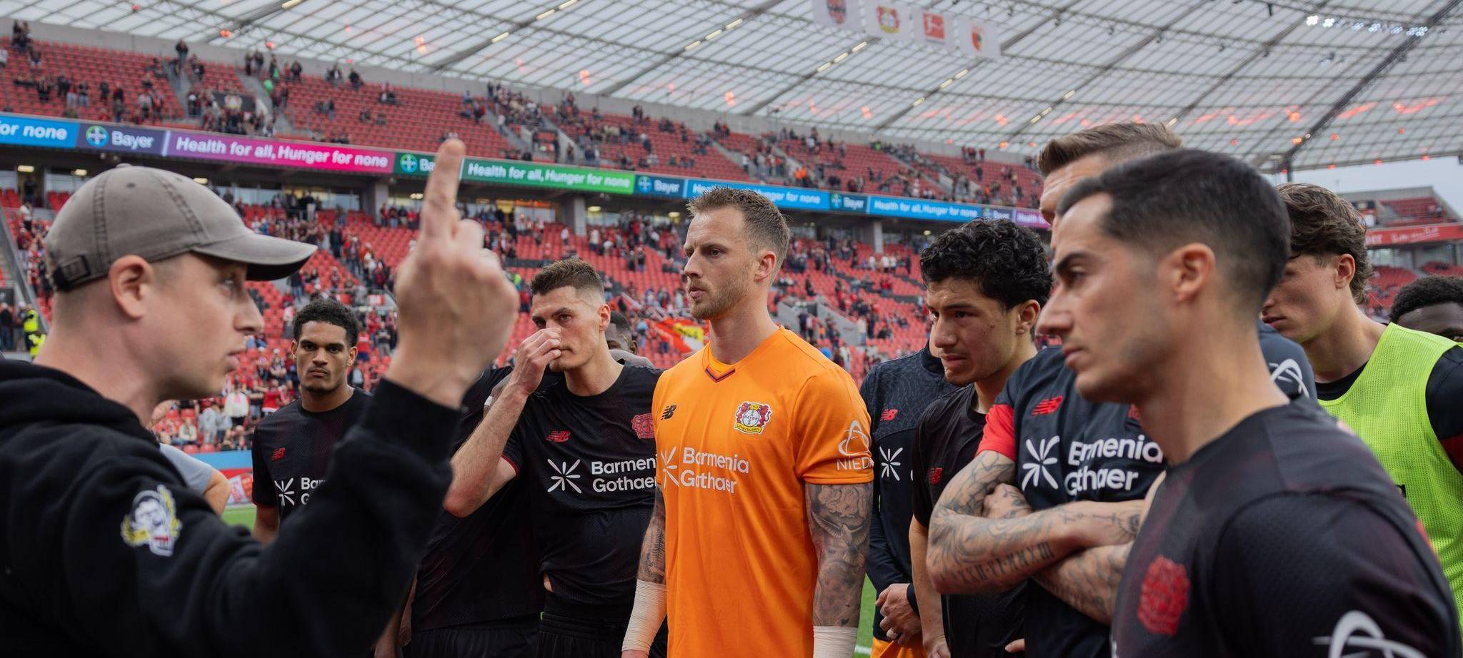 Die Leverkusener werden von ihren Fans eingeschworen.