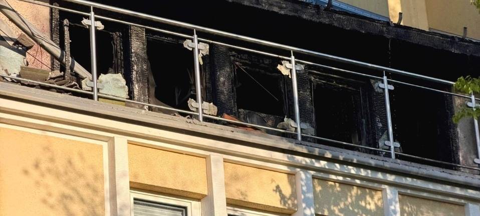 Die Wohnung in Recklinghausen-Hillerheide brannte durch das Feuer komplett aus.