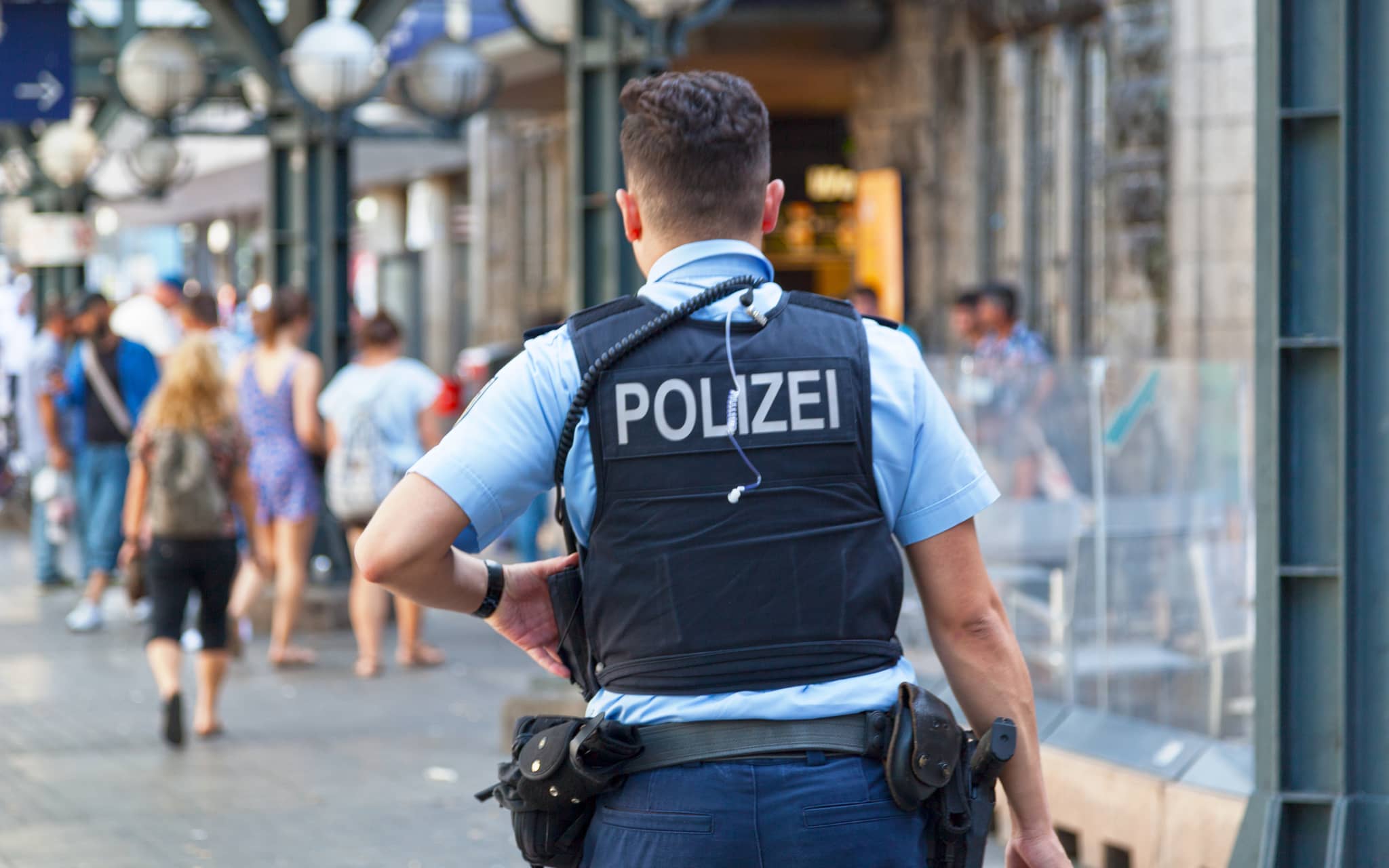 Symbolbild: Polizist in Uniform