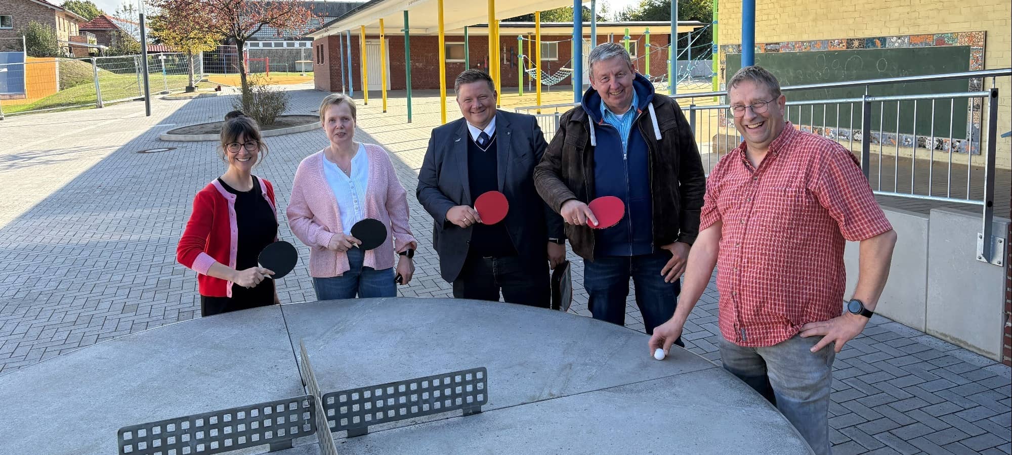 Neuer Schulhof an der Grundschule Lavesum