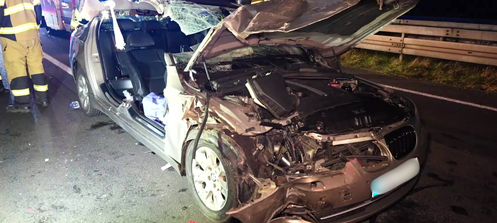 Auto kracht in LKW bei Haltern am See