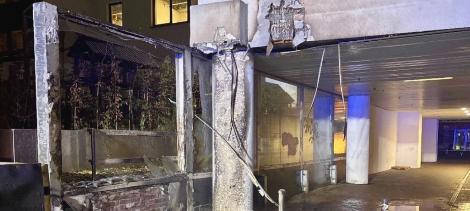 Kaputte Häuserfassade nach Feuer in der Recklinghäuser Innenstadt.