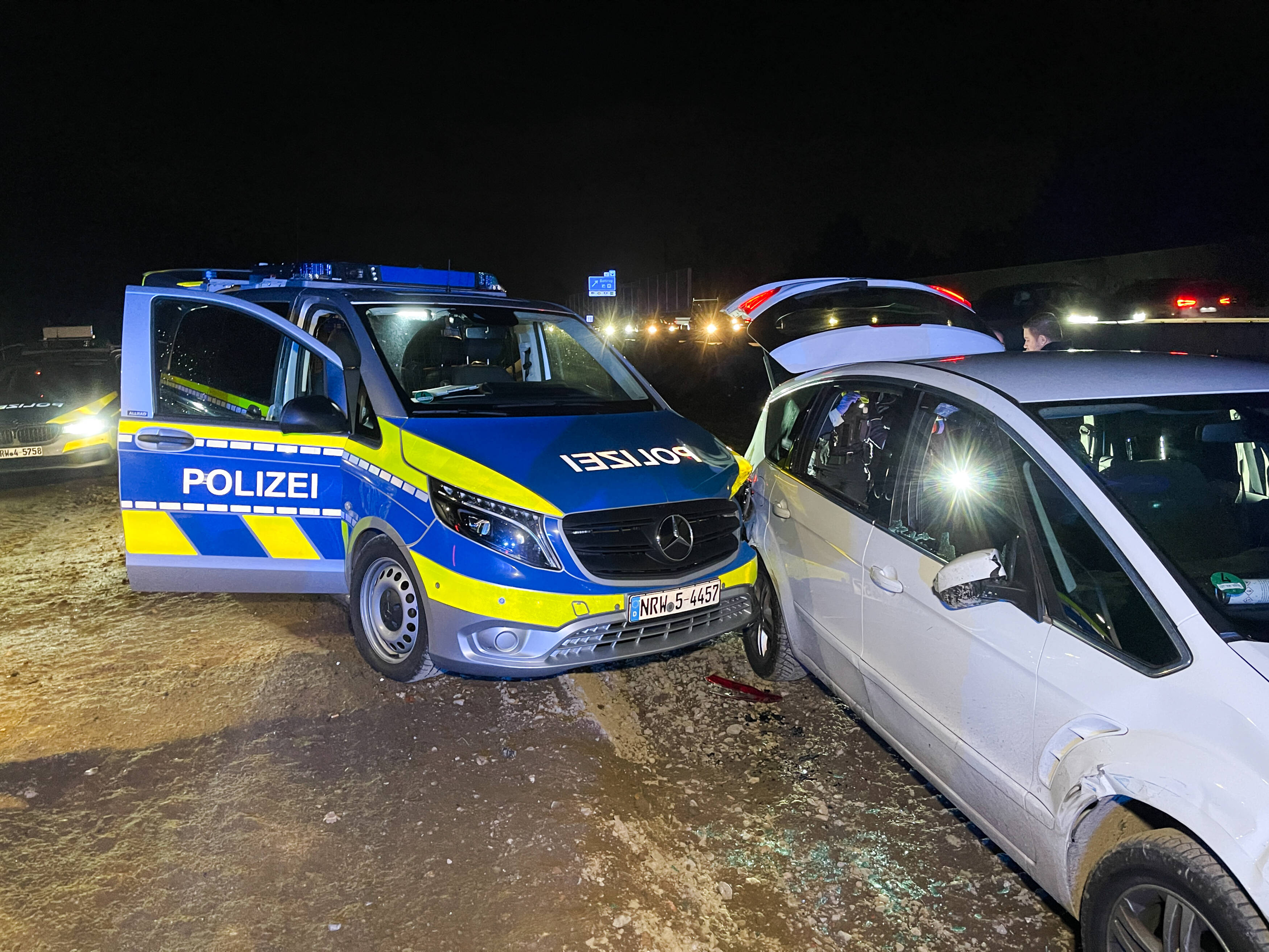 Die Polizei konnte den flüchtenden Autofahrer auf der A2 bei Bottrop in der Baustelle stellen.
