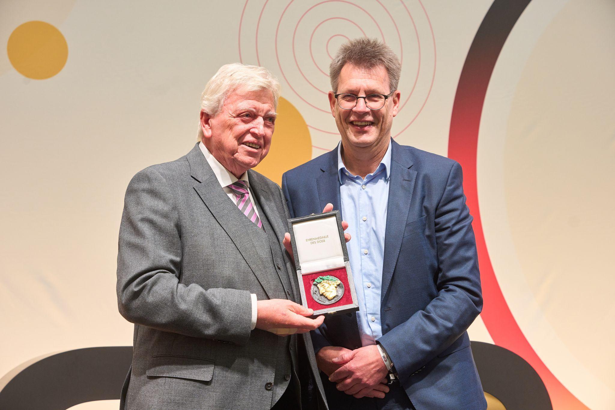 Volker Bouffier und DOSB-Präsident Thomas Weikert